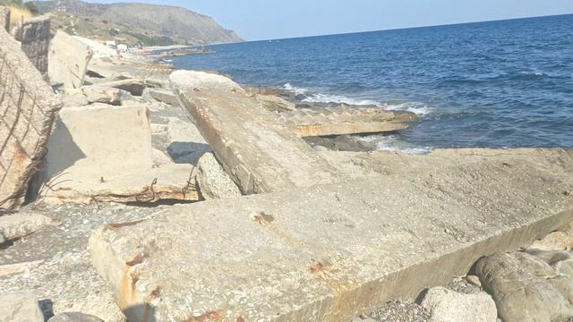 Крым25.Что осталось от набережной после мощнейшего шторма.