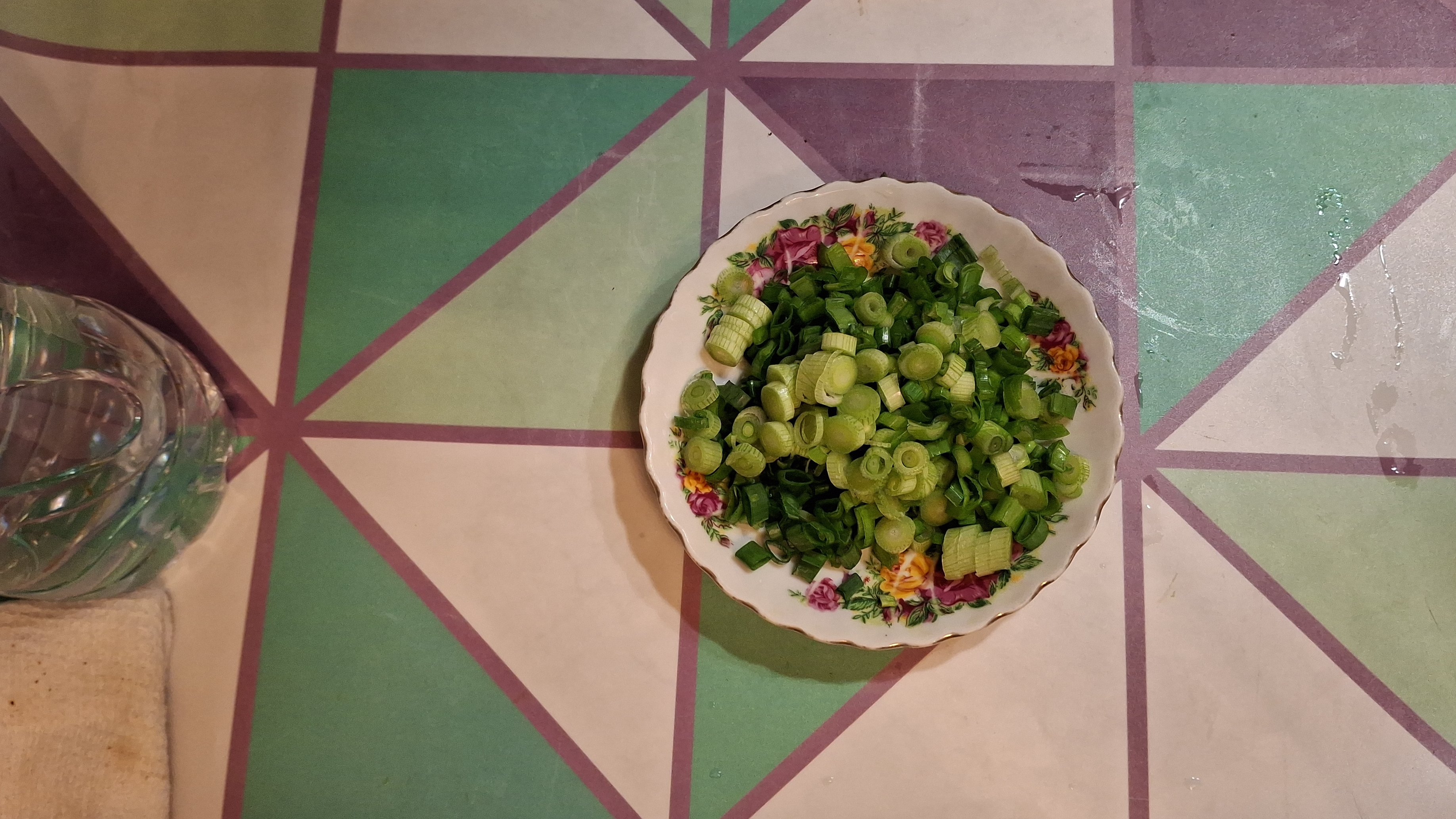 Окрошка . Рецепт вкуснятины на лето.