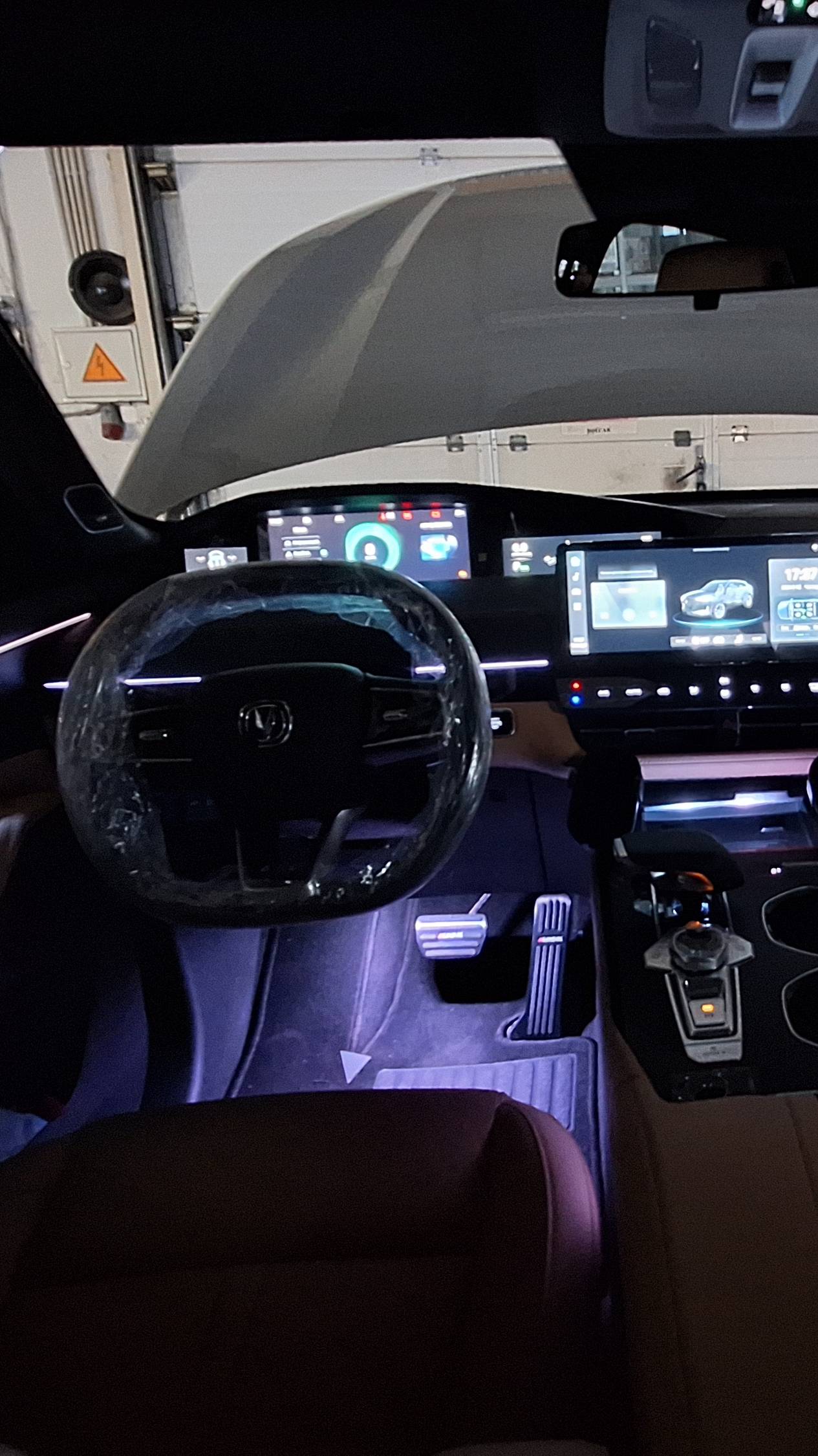 Динамическая подсветка салона Changan UNI-K