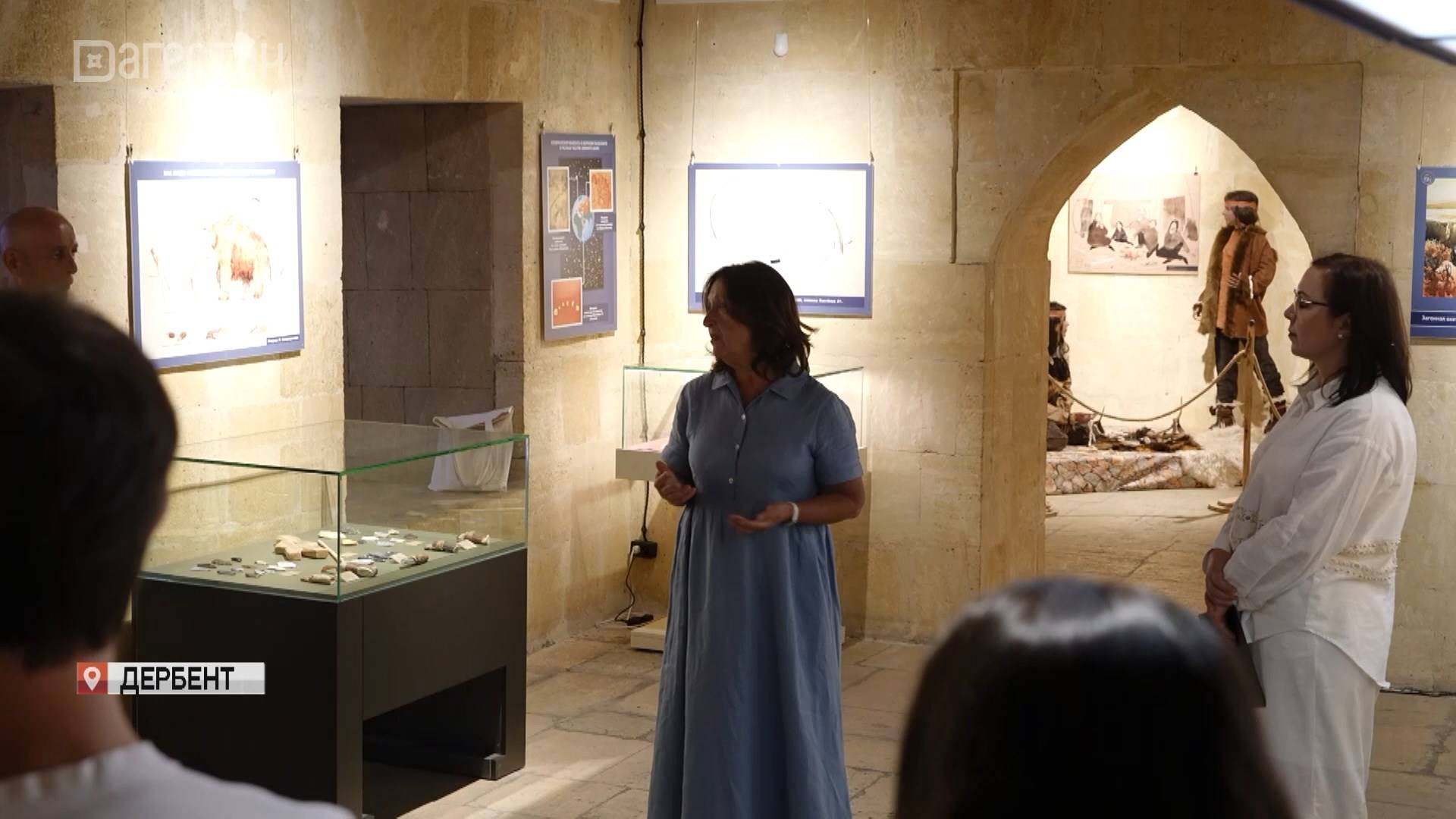 Выставка «Первопроходцы каменного века» открылась в Дербенте