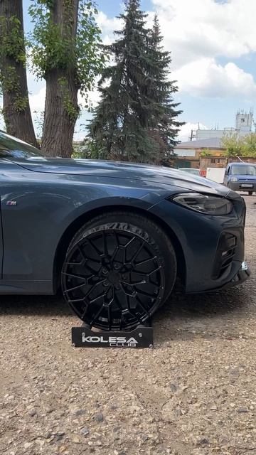 BMW 4-series на примерке дисков в 19-ом диаметре