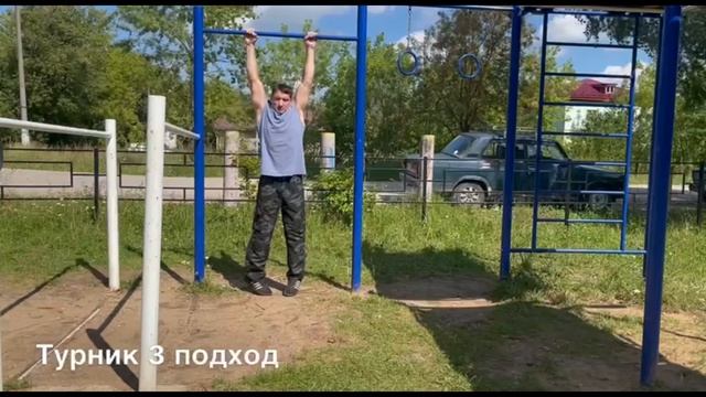 Сам себя снял и смонтировал