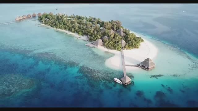 Мальдивы. Облет южной части острова Adaaran Club Rannalhi. Maldives. Circled over the south side.