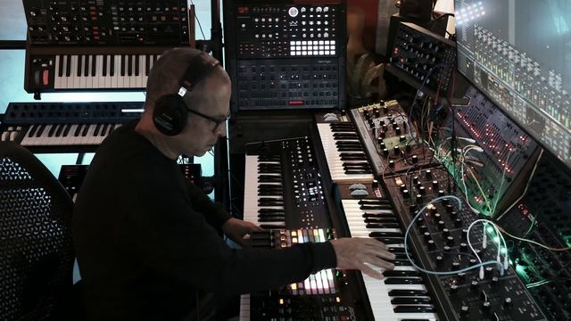 QUANTUM DRIFT - Deep Space Travel Ambient Music ｜ Hydrasynth ｜ Moog ｜ Behringer