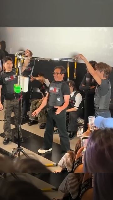 Многие боксёры сейчас проходят такой тест на реакцию, но видимо, это не так уж просто