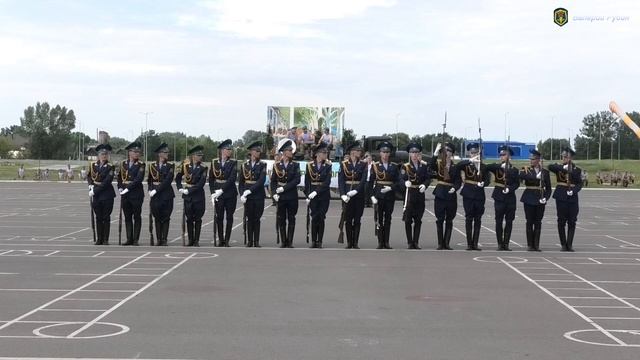 Строевые приемы с оружием, из показательных выступлений в 38 ОДШбр