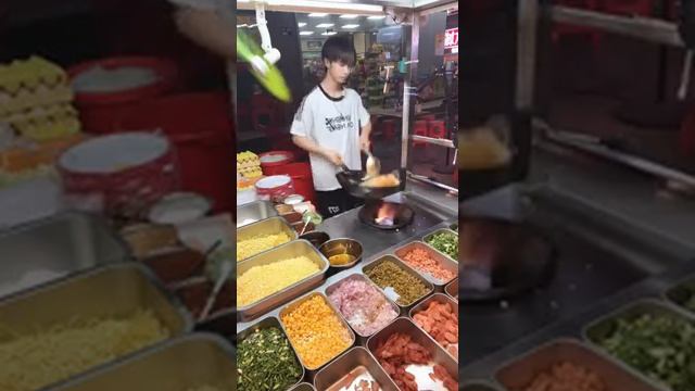 готовка в реальном времени. жареный рис