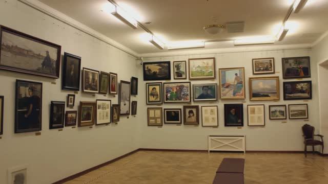 В галерее Ильи Глазунова. Август 10, 2018. часть 1.