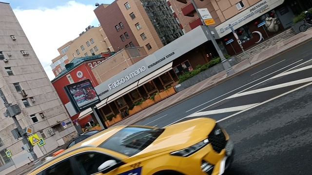 Прогулка по Москве в районе садового кольца