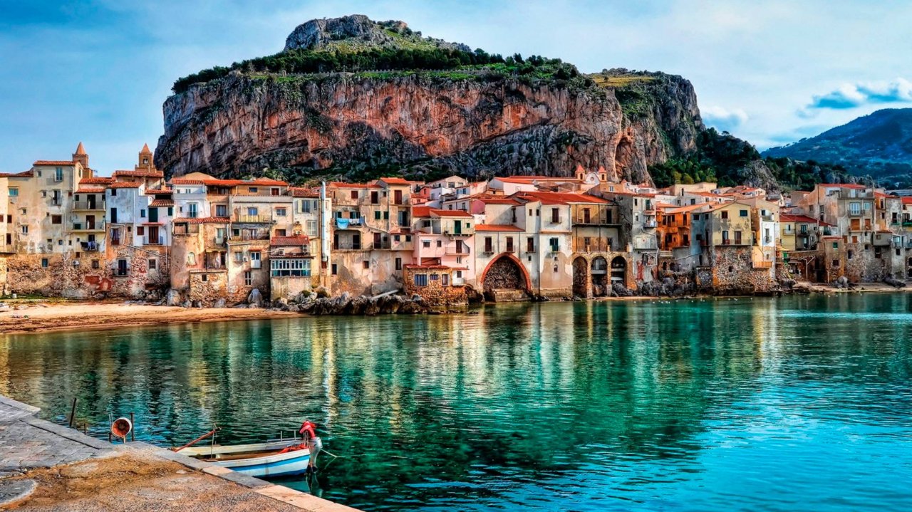 Чефалу, Италия. Великолепный прибрежный город Сицилии, пешая прогулка 4K | #шариклайф