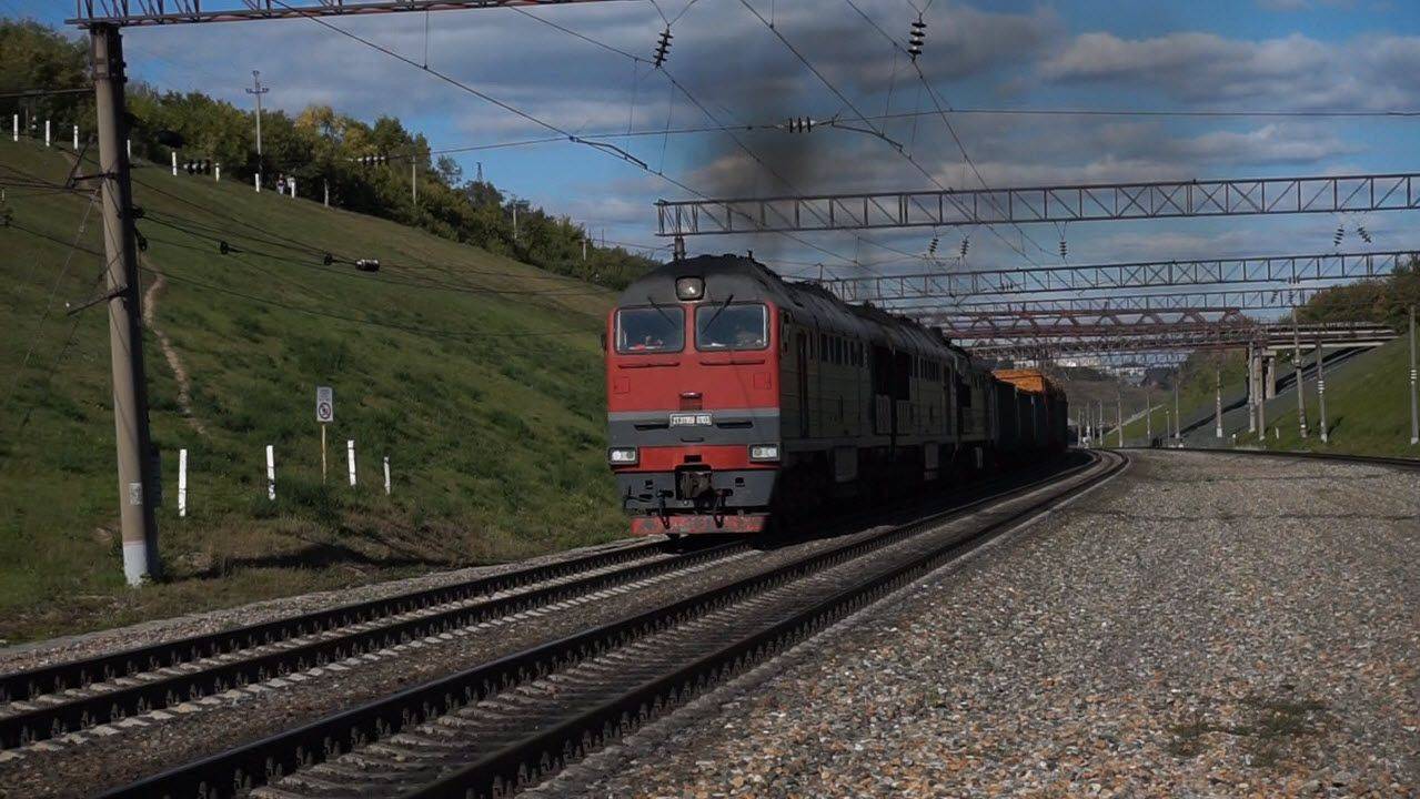 Тепловозы 2ТЭ116У-0103 и 2ТЭ10У-0127Б. Полуторная тяга в горку+2ТЭ116У-0076.