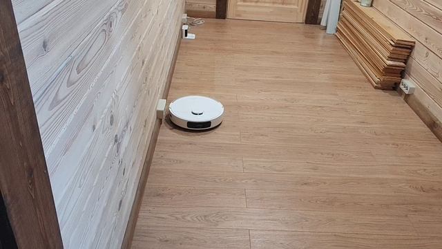 Влажная уборка дома роботом-пылесосом 10.08.2025