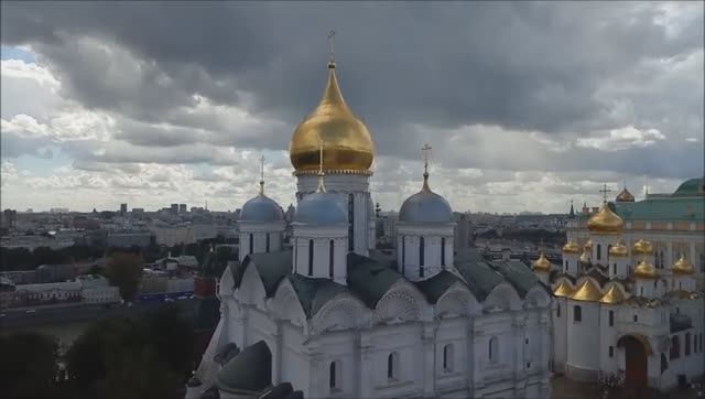 В Кремле. и вид колокольни Ивана Великого, 2018 г.