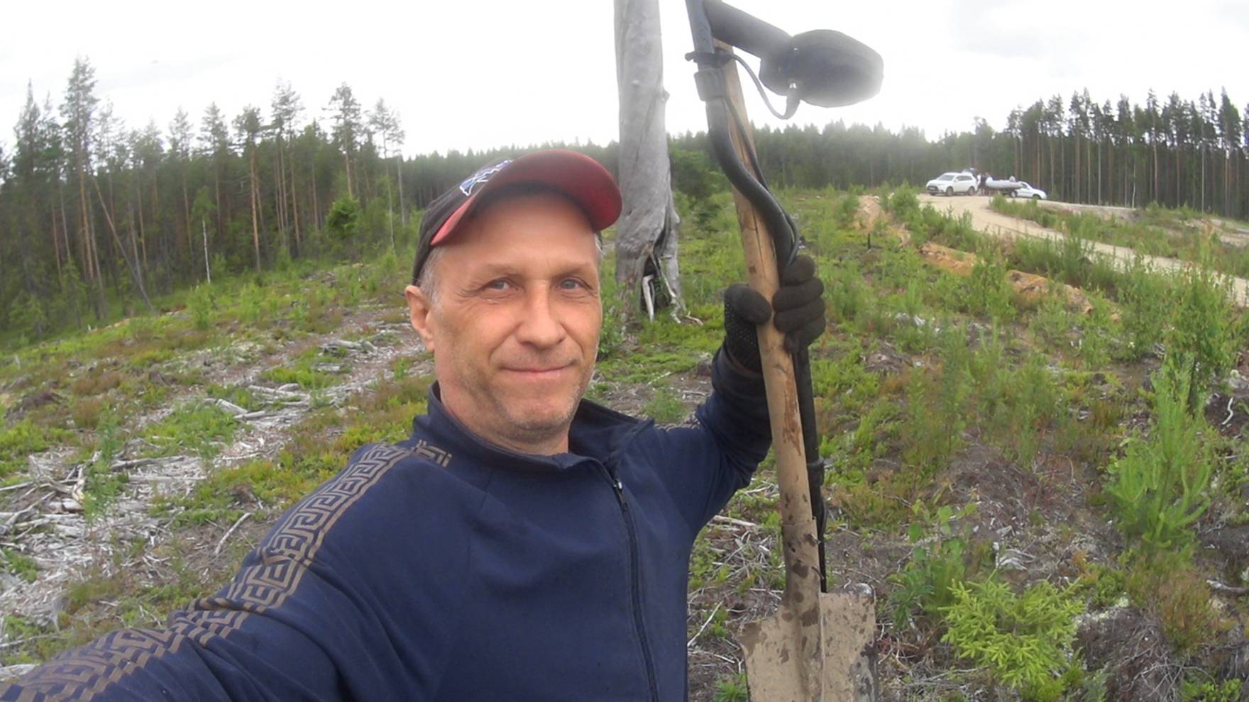 ИЩУ КЛАД ПОД СУХИМИ,ВЕКОВЫМИ ТРЁХСОТЛЕТНИМИ ДЕРЕВЬЯМИ!