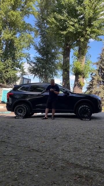 Haval Jolion на примерке дисков в 18-ом диаметре