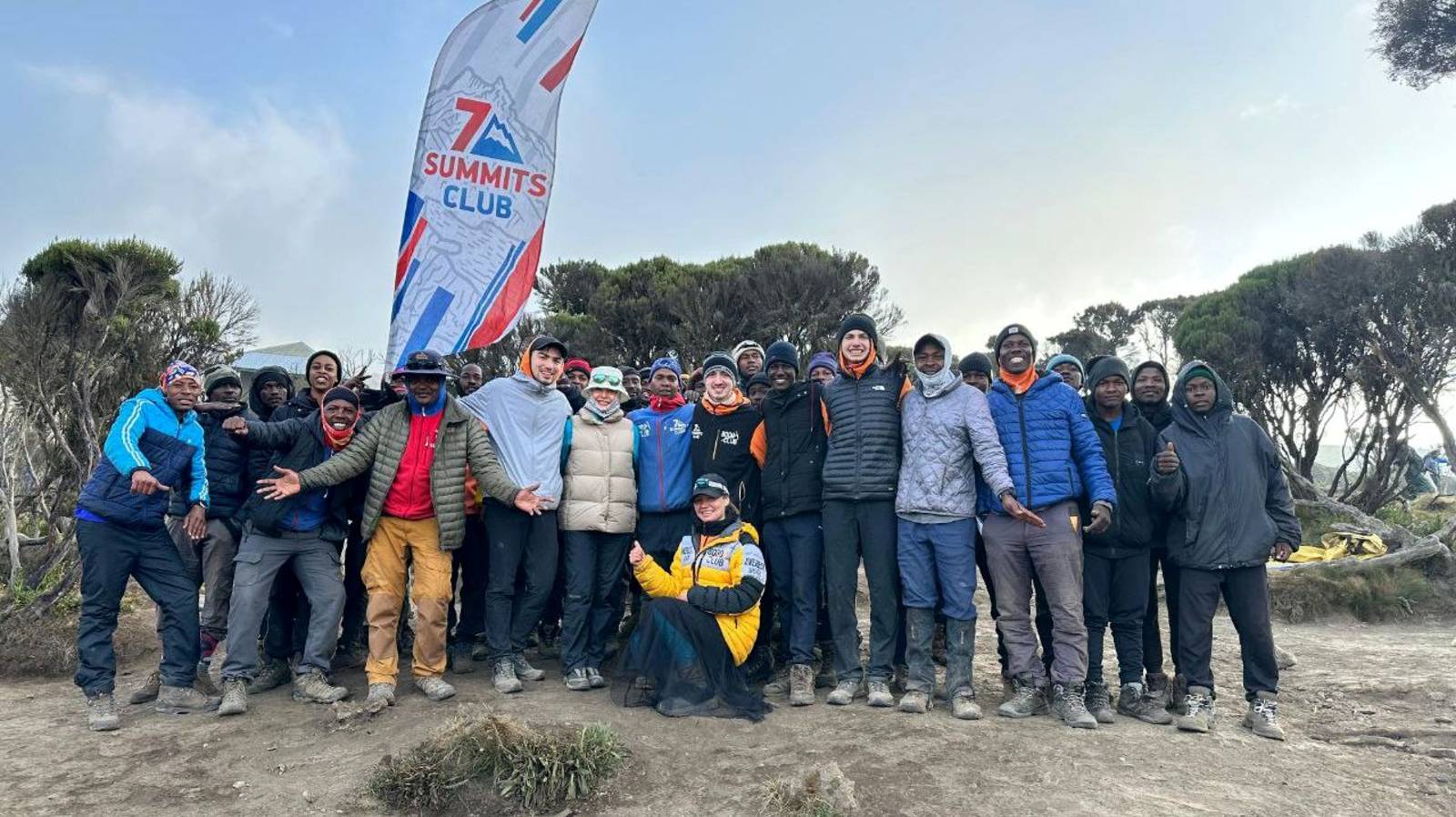 Группа Клуба 7 Вершин «Akuna Matata» завершает программу восхождения на Килиманджаро