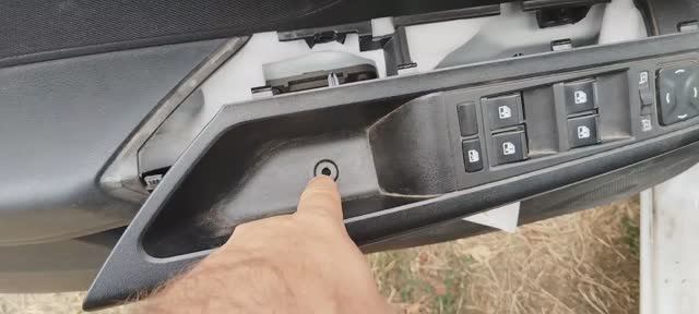 Кнопки стеклоподъемника лада веста замена на новые как поменять самим есть выход по ремонту