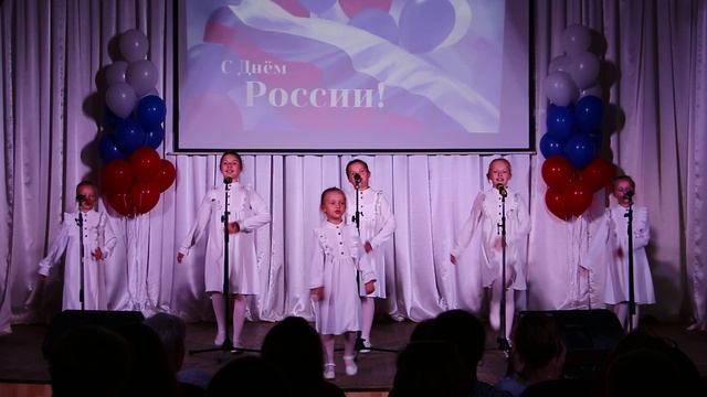 Девочки – Бравые солдаты.