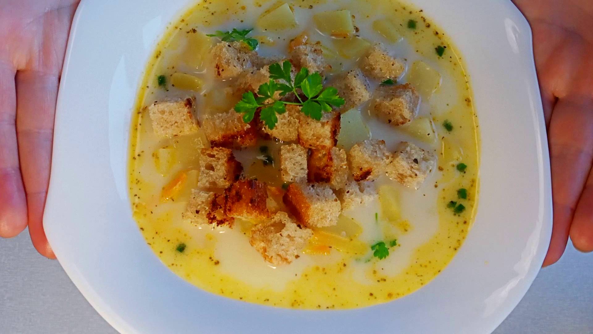 Суп сырный с гренками  Замечательный суп на все времена Это просто