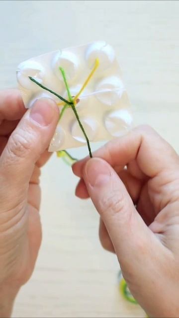 Осенний шнурок своими руками: простой мастер-класс