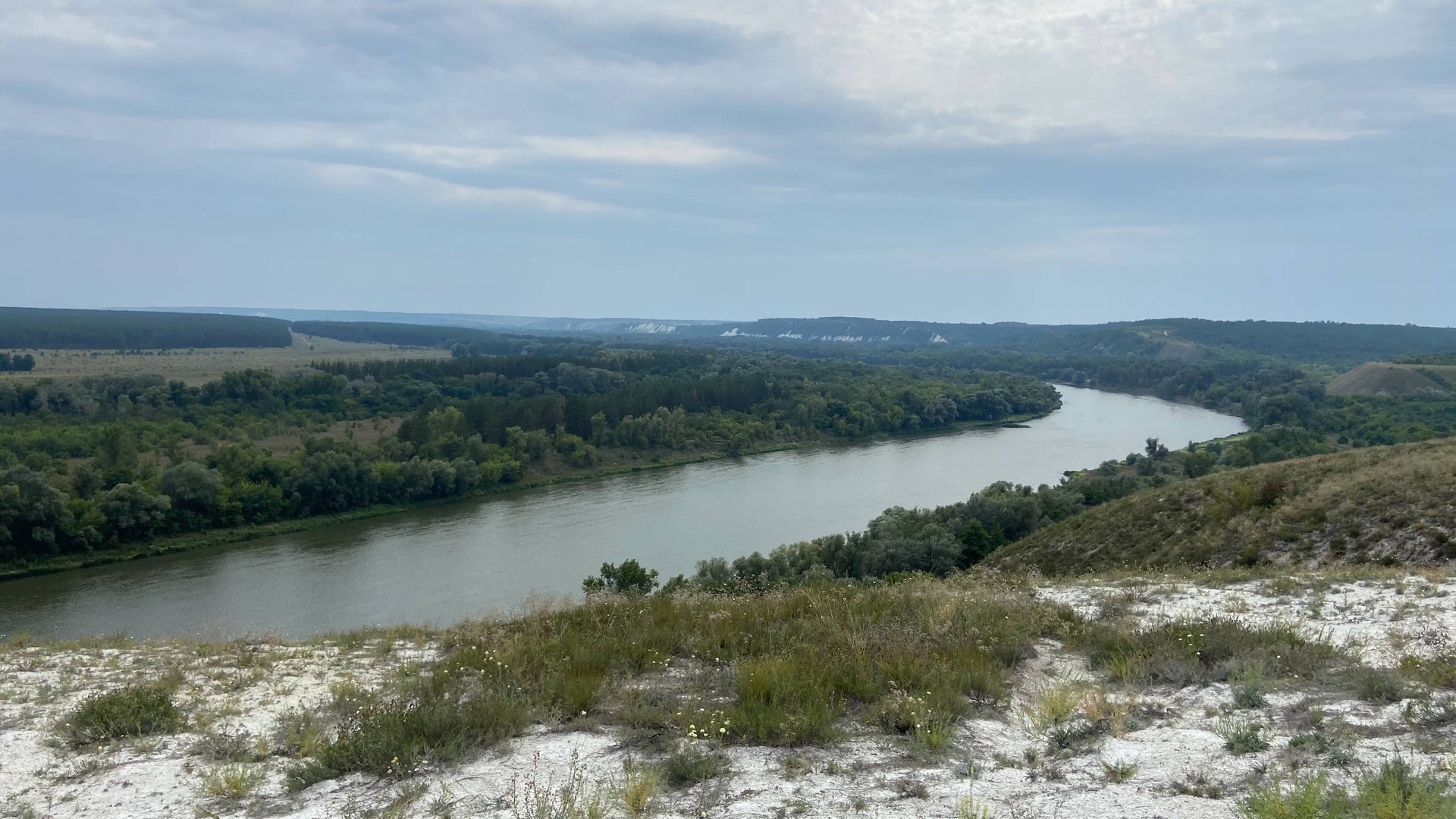 ПУТЕШЕСТВУЕМ. ПОСЕТИЛИ ПЕЩЕРУ.