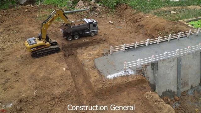 Постройка Мини-Плотины Для Хранения Воды, Чтобы Выращивать Рис И Разводить Рыбу