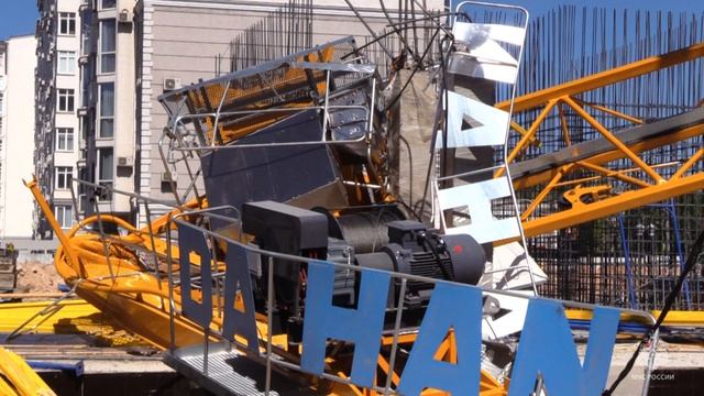 Обрушение строительного крана произошло в Севастополе