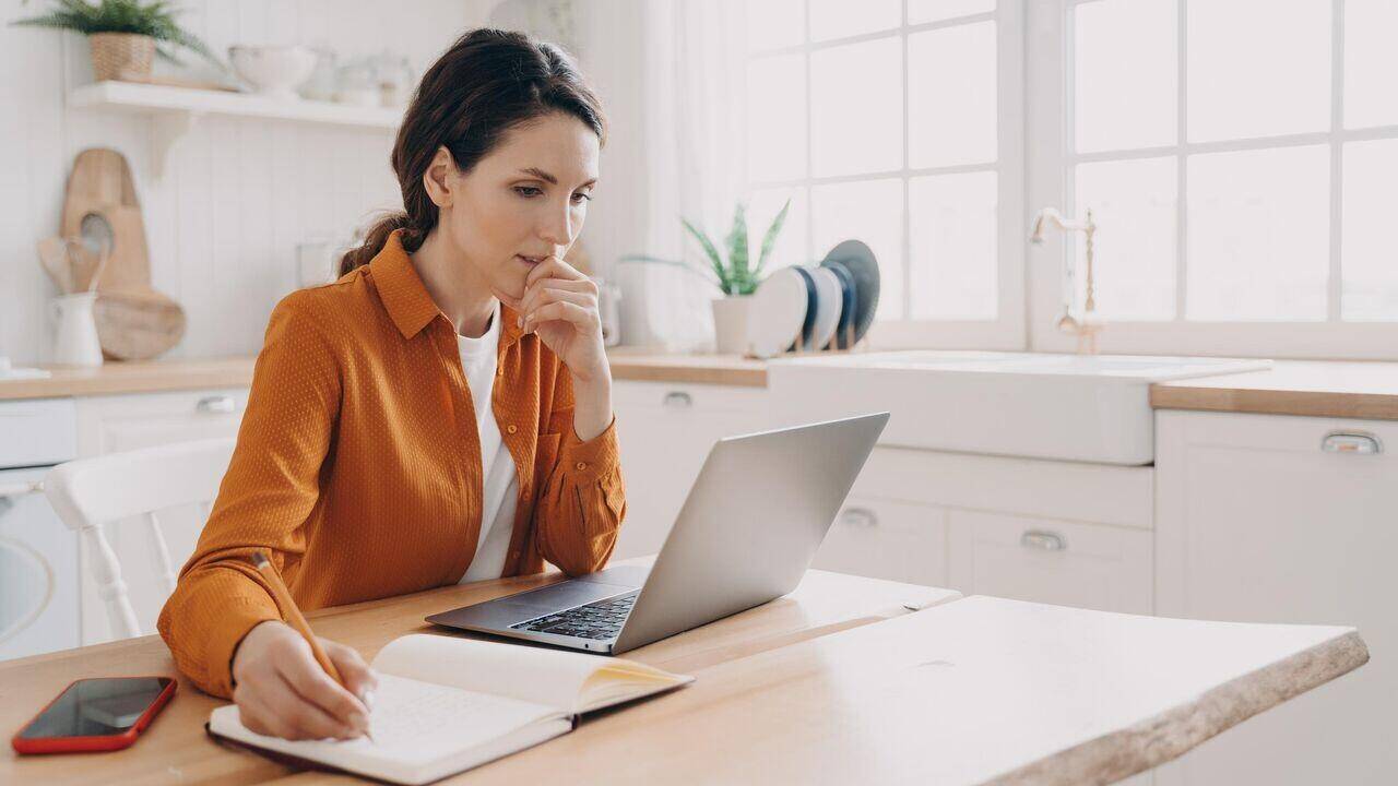 Как самозанятым копить на пенсию?