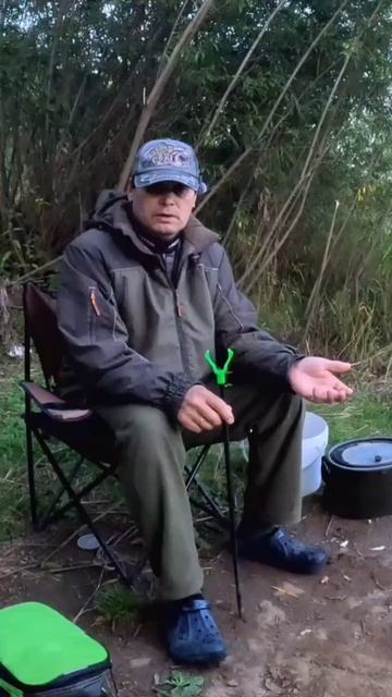 Потом сидеть всю рыбалку и нюхать своё ГАМ@о