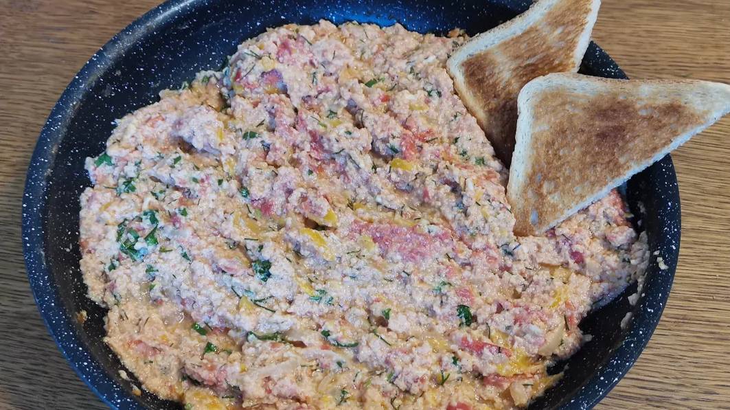 Турецкая яичница Менемен. Просто и очень вкусно!