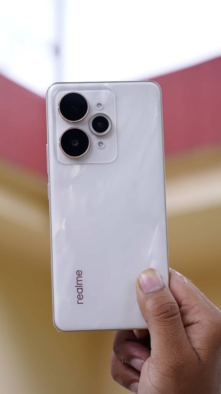 Realme 15 Pro 5G -Что под капотом у свежей новинки из поднебесной ТОП или ПРОХОДНЯК😱 #Realme15Pro