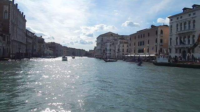 Плывём на вапоретто!Роскошные Дворцы-Палацио!