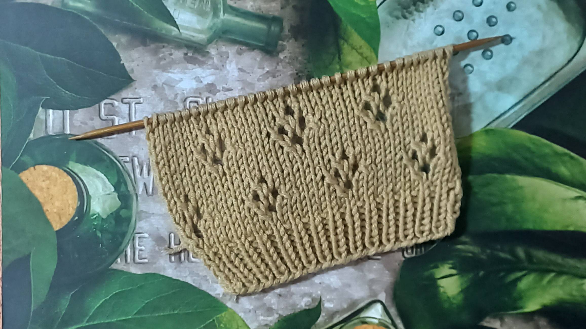 Очень простой узор спицами