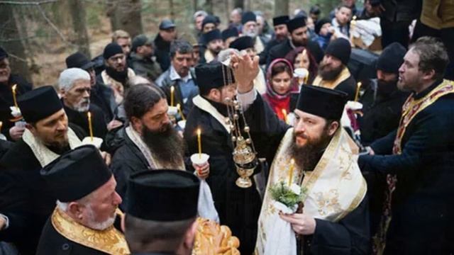 МНОГО ПУТЕЙ НА СВЕТЕ. Автор, исполнитель Артём Илюхин.