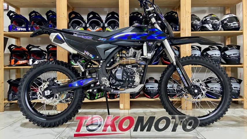 Мотоцикл BRZ X6 CBS300