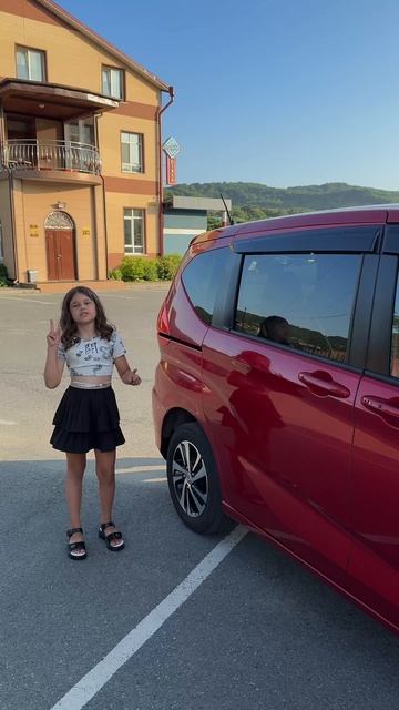 HONDA FREED авто из Японии, Кореи, Китая