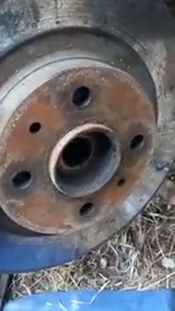 ВАЗ 2112 Настоящий мужчина ремонтирует свой авто сам