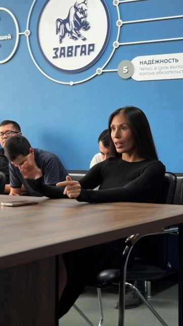 Наш ежемесячный книжный клуб 📚 Каждый месяц новая тема для жарких дебатов!