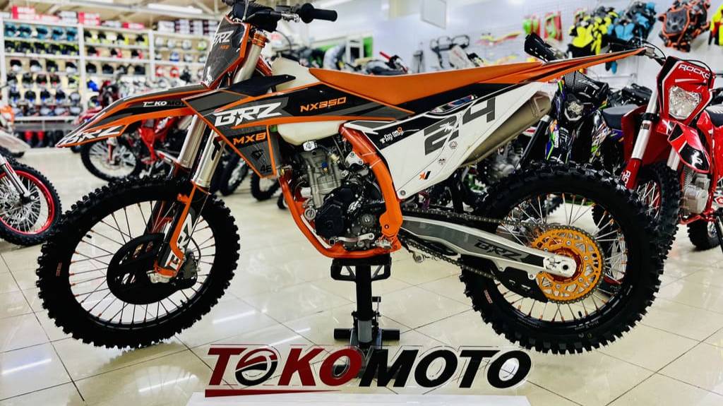 МотоциклBRZ MX8 NX250
