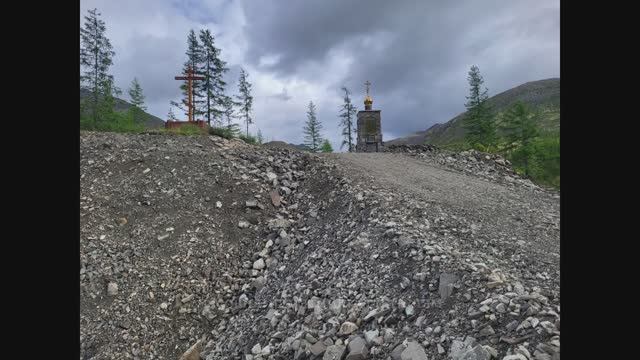 Памятник строителям Колымской трассы. Monument to the builders of the Kolyma highway