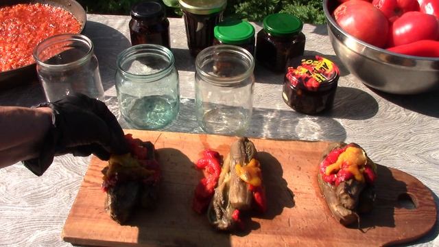 На зиму. Запеченные баклажаны и перцы в заливке.