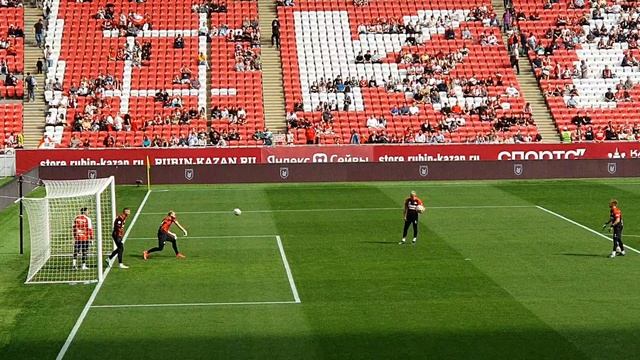 Александр Максименко вратарь Спартака на разминке перед матчем с Рубином