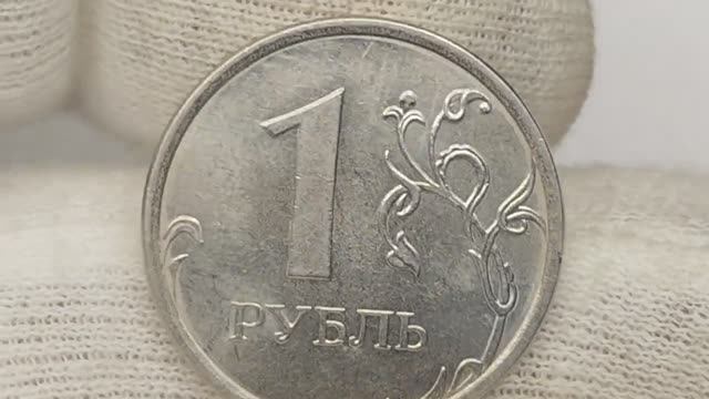 В 10000 раз дороже!  1 рубль 2022 года. Цена монеты разновидности и браки.