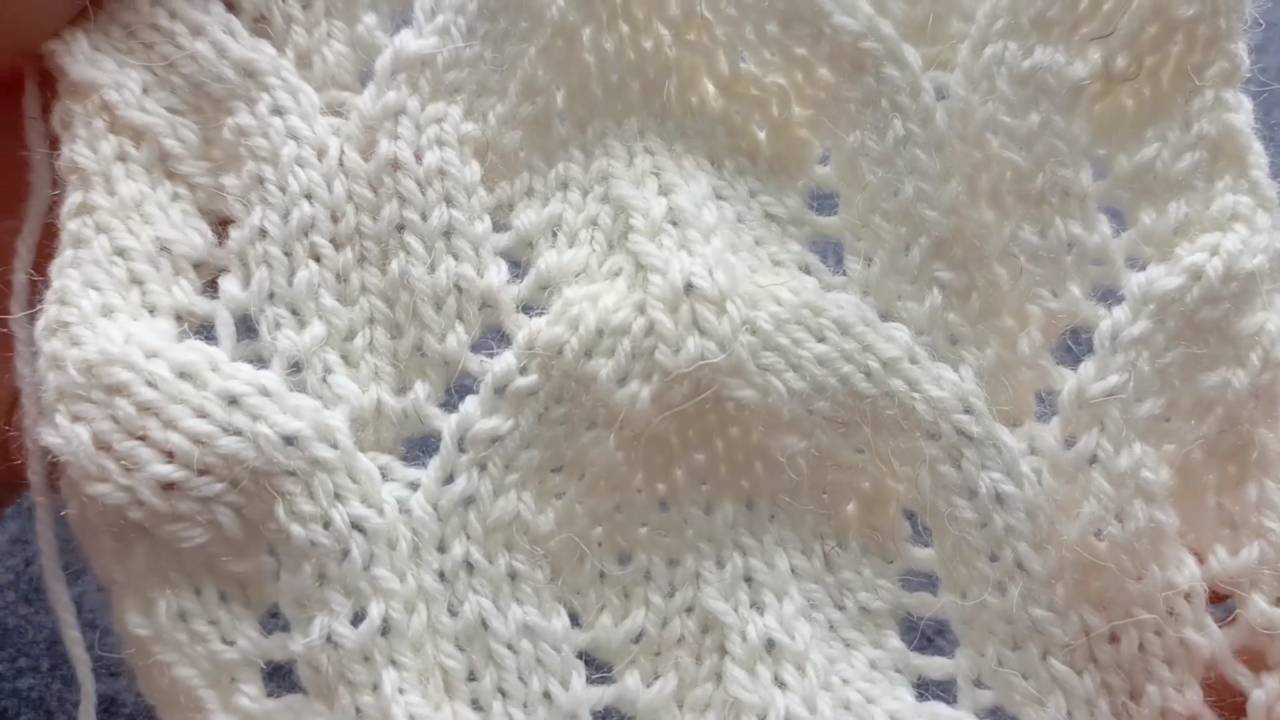 Узор спицами _Восточные мотивы_ подробное видео для начинающих, вяжем вмести каждый ряд