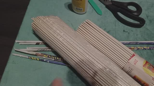 МК БУМАЖНАЯ ЛОЗА 🗞 Как крутить бумажные трубочки из газет для плетения корзин