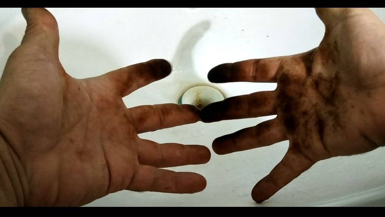 Нельзя отмыть руки после грецкого ореха