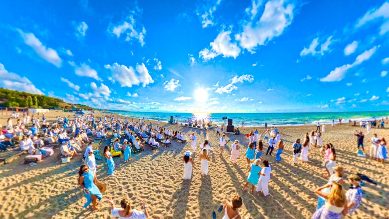 СЕВАСТОПОЛЬ! Пришли на ПЛЯЖ и ПОПАЛИ… на концерт! МОЩНЫЙ ШТОРМ 2025. Учкуевка, Любимовка. Крым