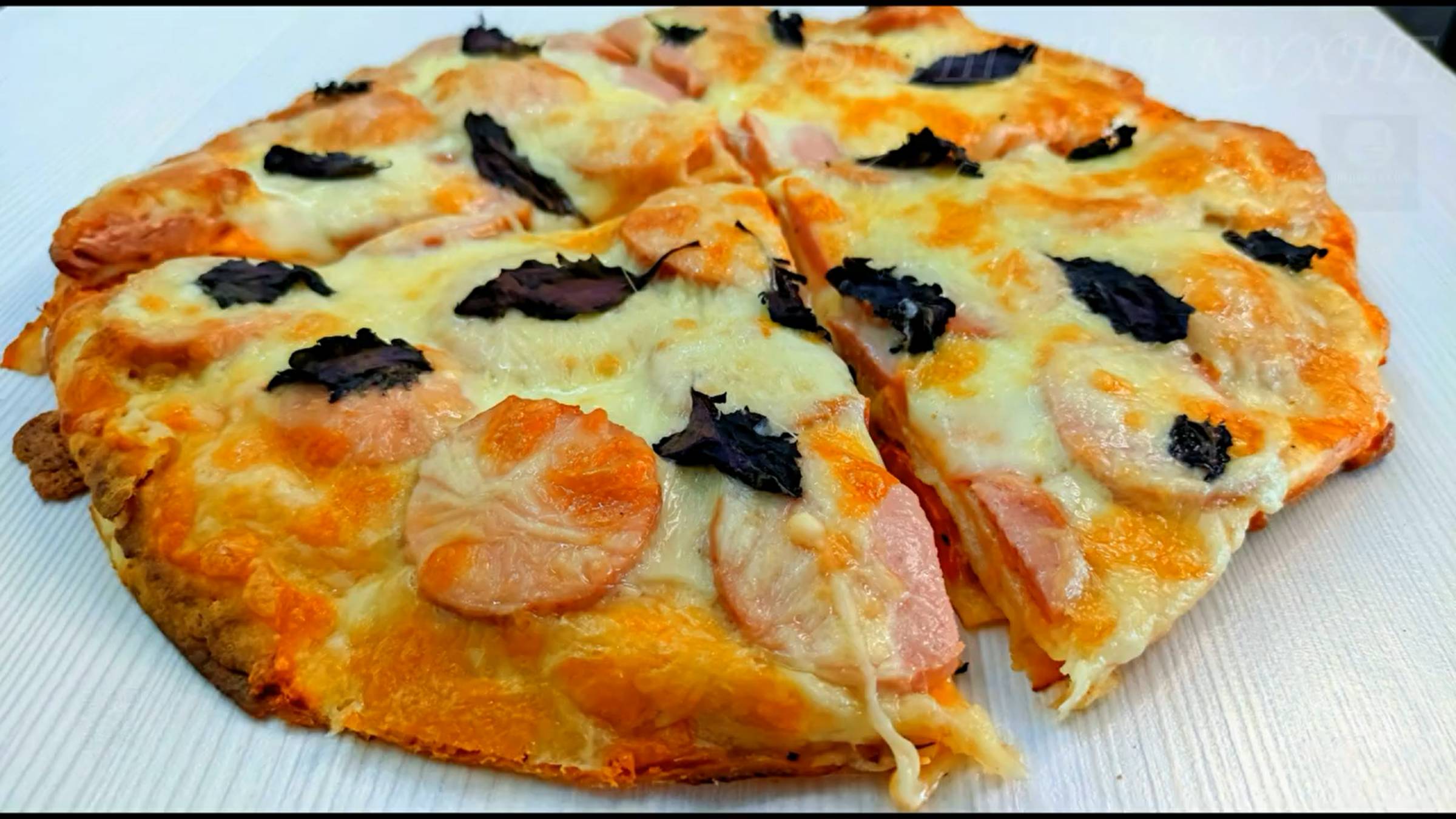 Сытная пицца с сардельками на завтрак. Пицца на лаваше. Рецепт пиццы.