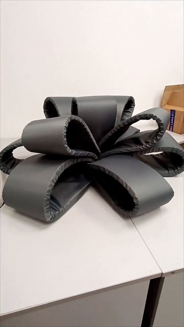 Метровый тёмно-серый бант на магните.