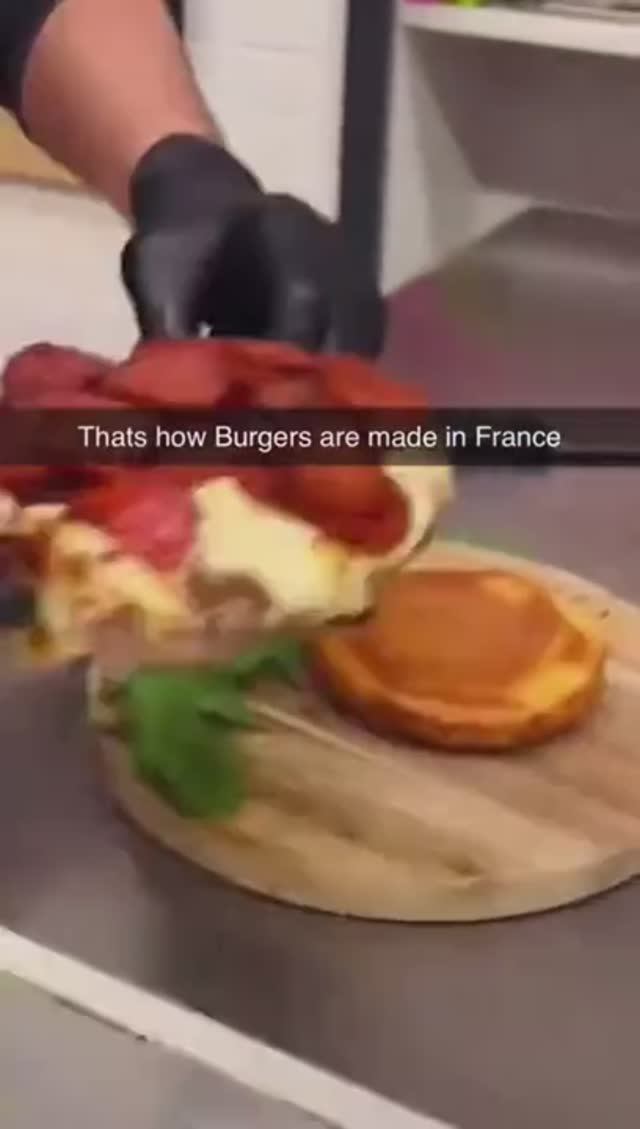 Хруст французский булки. Уличная Еда Мира/ Street Food  t.me/StreetFoodChannel